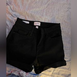 black universal thread shorts